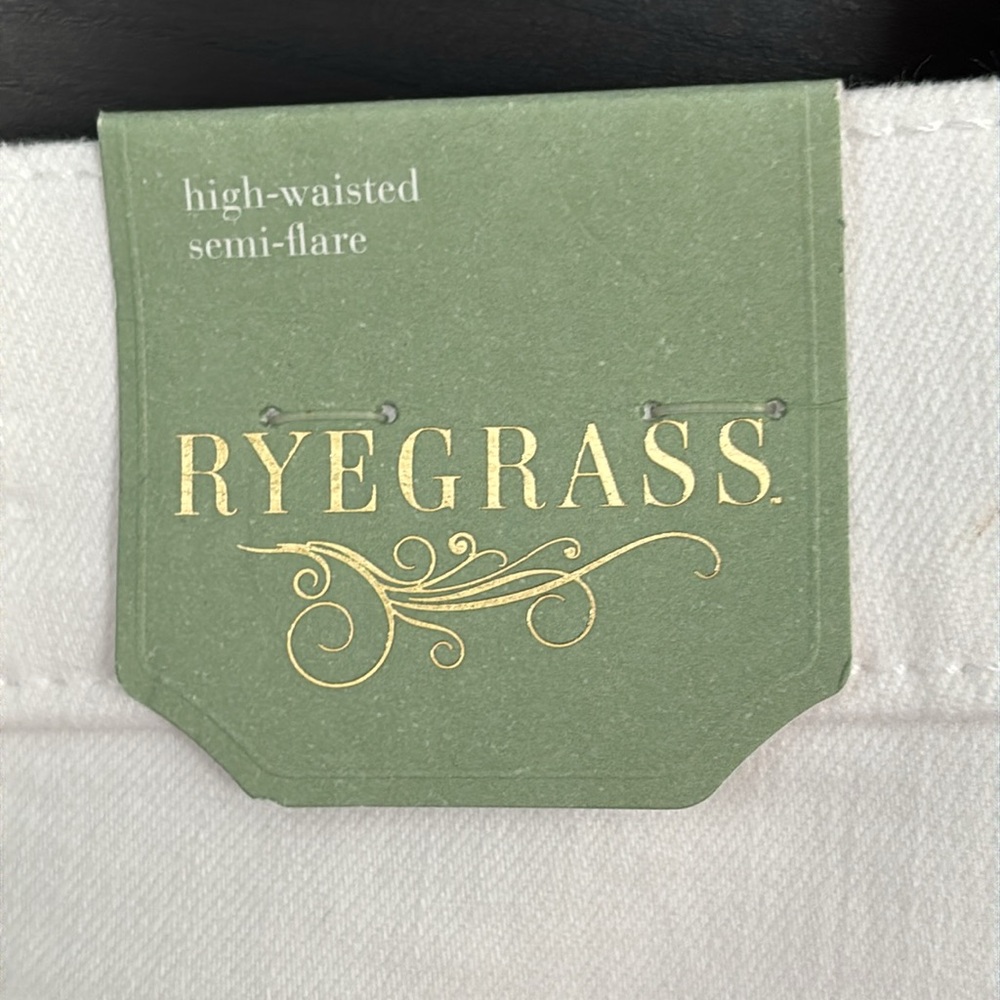 Ryegrass Women's High Waisted Semi Flare White Jeans - Picture 9 of 15